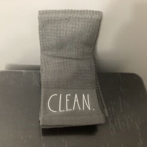 Rae Dunn dry/clean tea towels